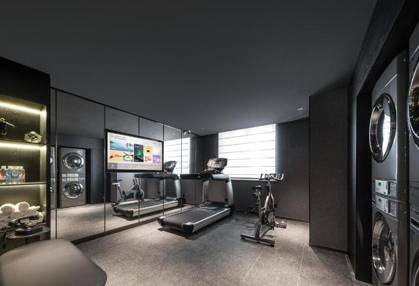 Atour Hotel Yuyao Nanlei Building