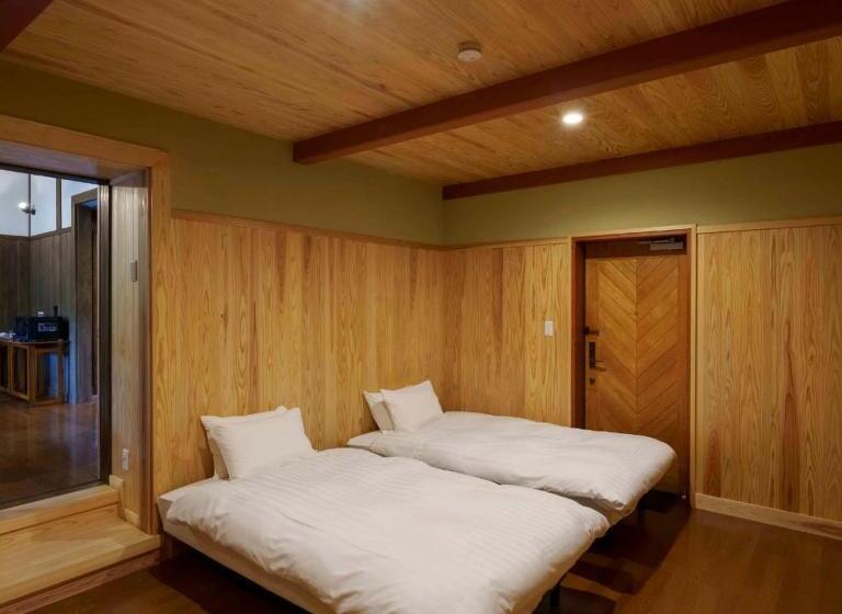 Bed and Breakfast ゲストハウス小布施