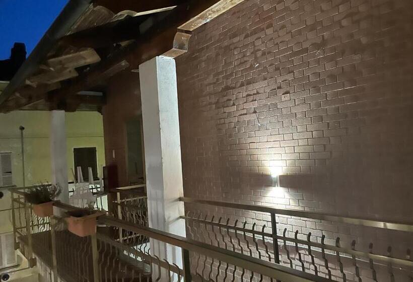 مبيت وإفطار Aquila Nera