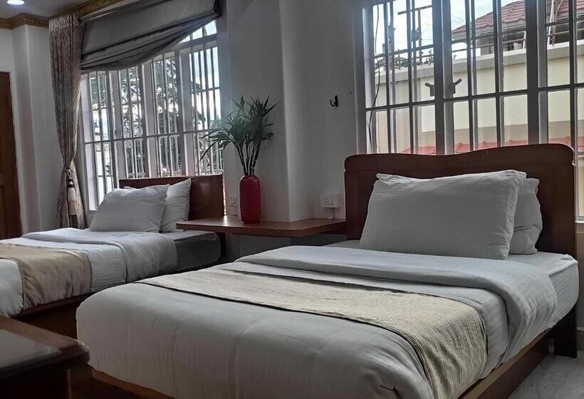 Bed and Breakfast Ayarn 847 Home Stay