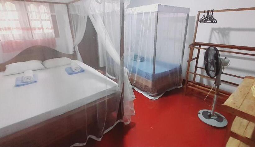 Bed and Breakfast Bamboo Home Stay Hiriketiya