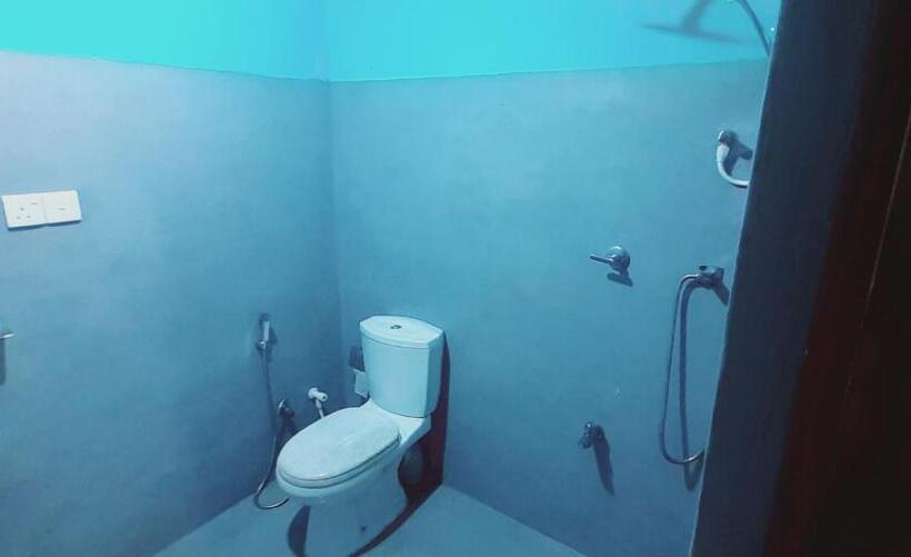 Bed and Breakfast Bamboo Home Stay Hiriketiya