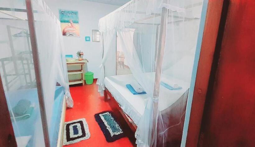 Bed and Breakfast Bamboo Home Stay Hiriketiya