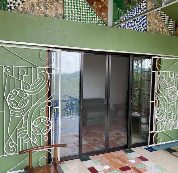 민박 Banahaw Circle Nature Retreat