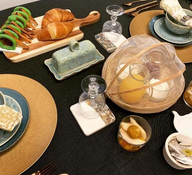 민박 Petit Boudoir The Riverside Retreat