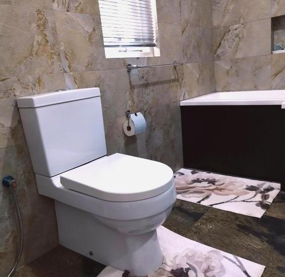 住宿加早餐  Boztreve Home