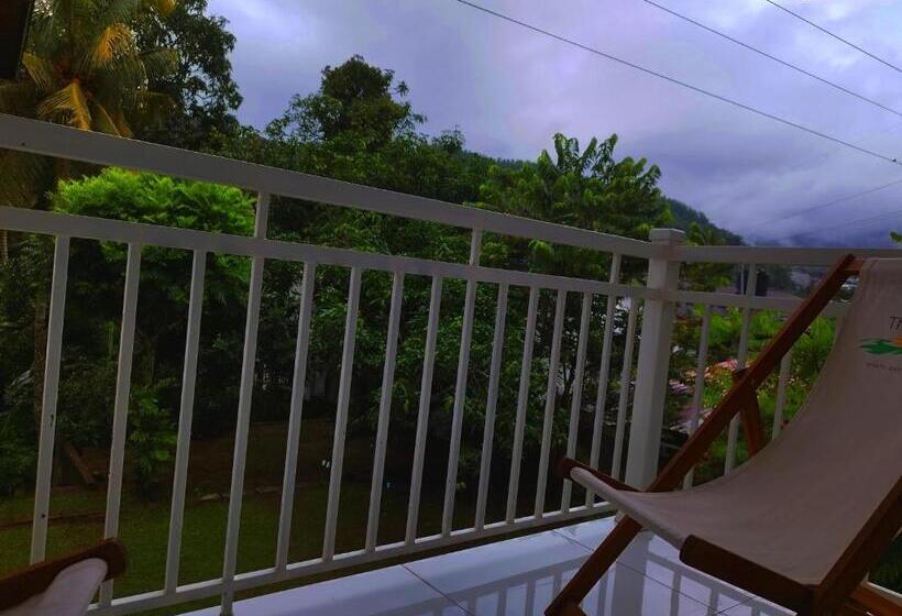 住宿加早餐  Boztreve Home