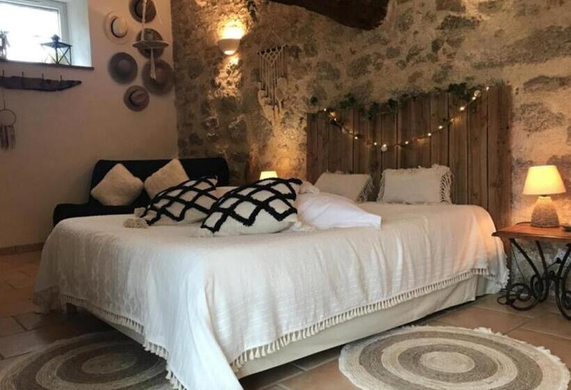 مبيت وإفطار Domaine De La Ménie