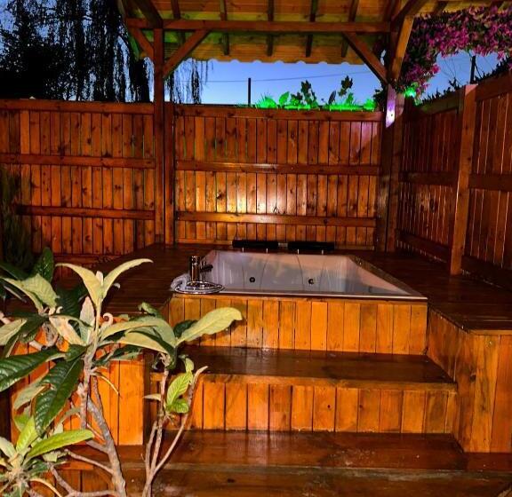 مبيت وإفطار Gardan Bungalov