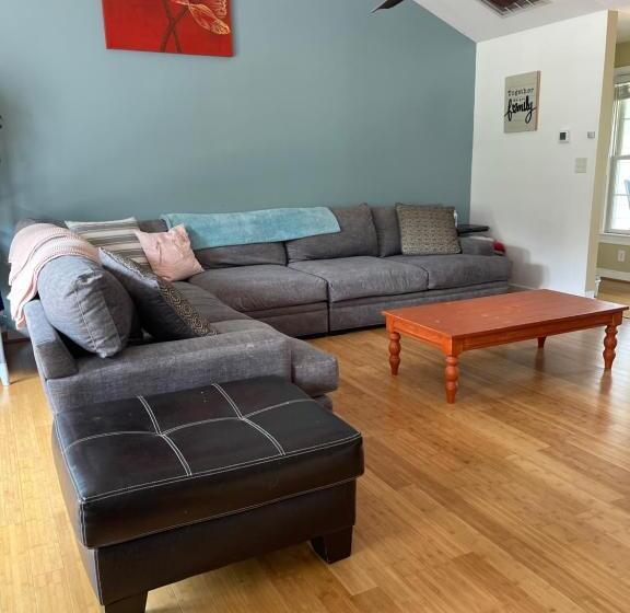 مبيت وإفطار Health Heal Happiness Retreat