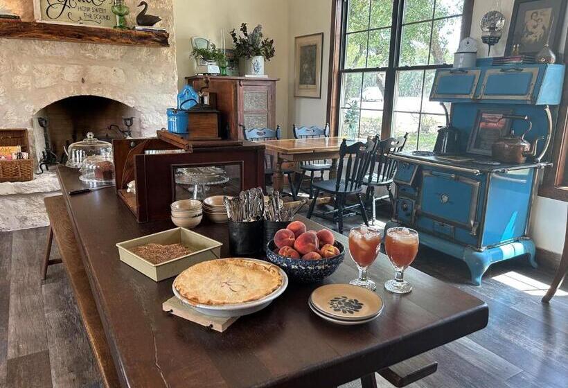 Bed and Breakfast Inn At Sunset Mill Ranch