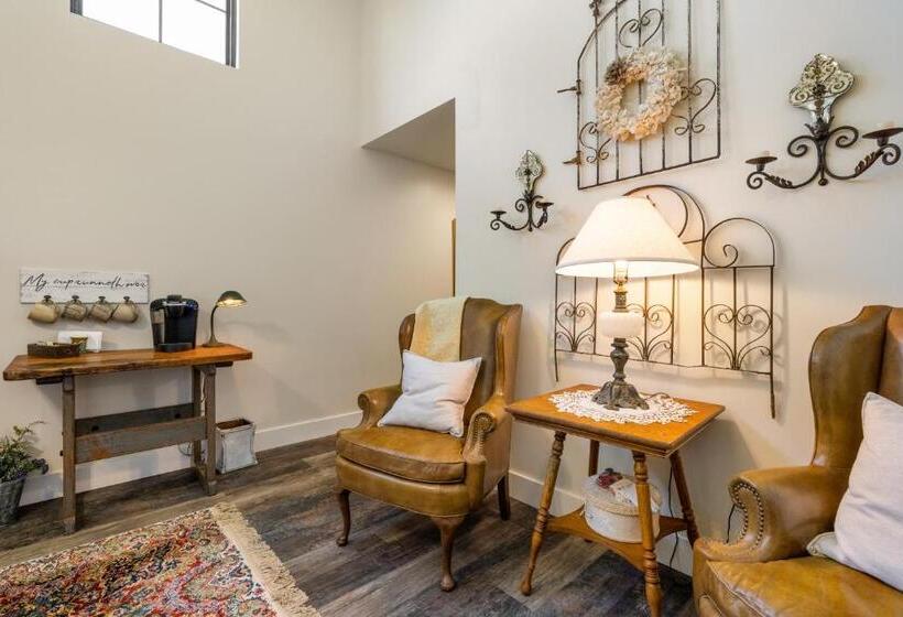 Bed and Breakfast Inn At Sunset Mill Ranch