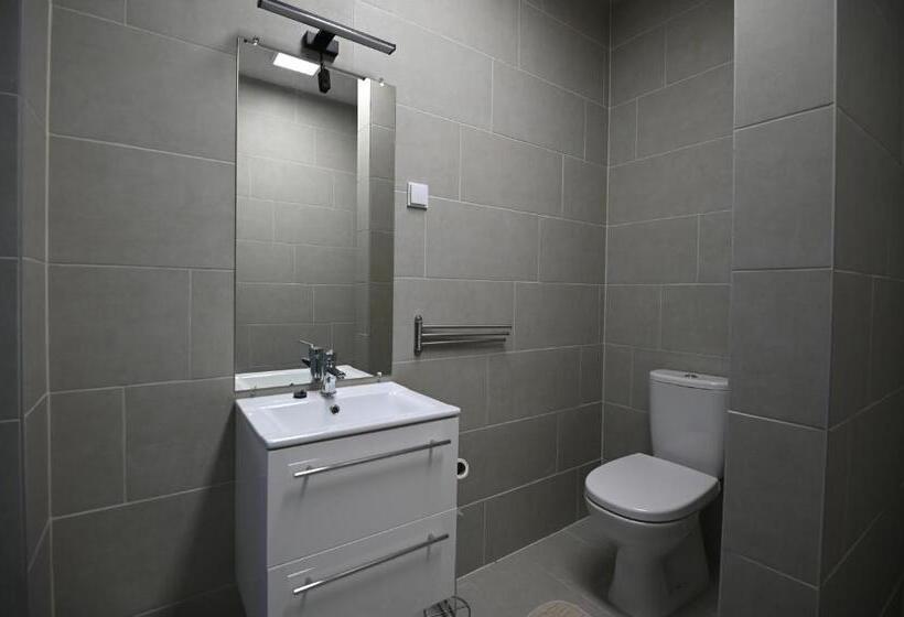 צימר Julianna Vendégház étterem, Rendezvényhelyszín és Szállás