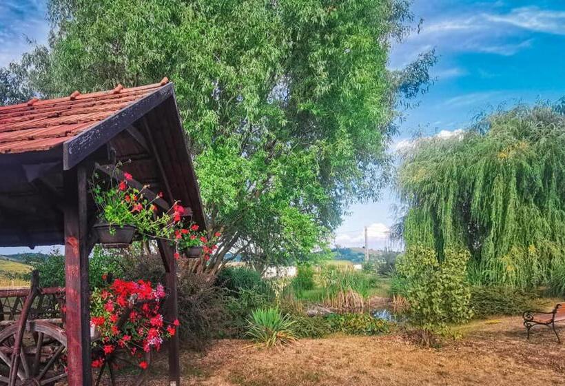 צימר Julianna Vendégház étterem, Rendezvényhelyszín és Szállás