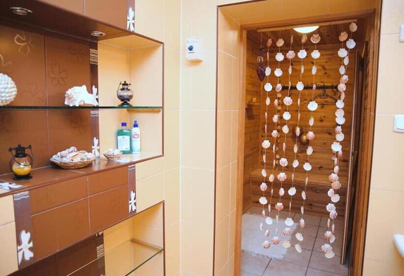 צימר Julianna Vendégház étterem, Rendezvényhelyszín és Szállás