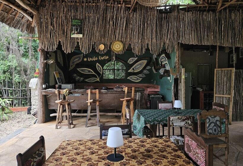 ベッドアンドブレックファースト Karibu Maisha