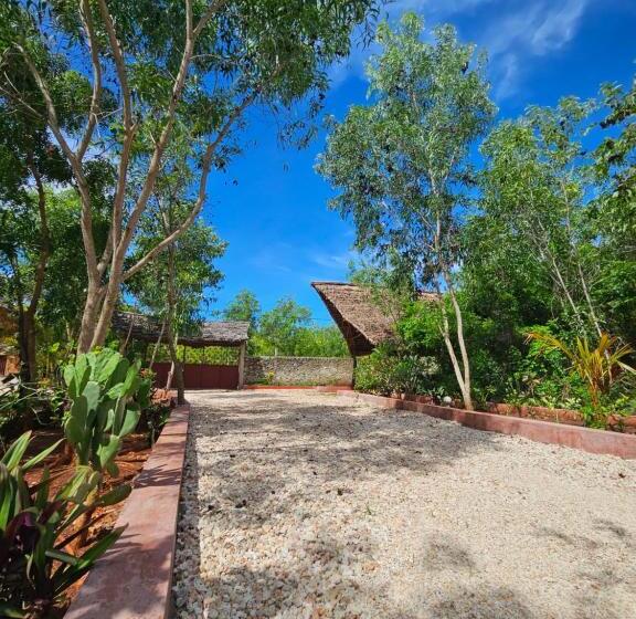 ベッドアンドブレックファースト Karibu Maisha