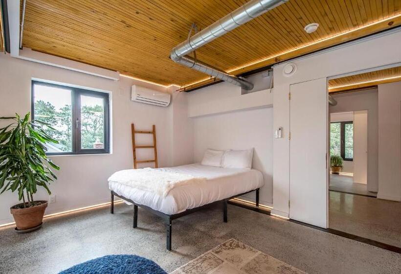 住宿加早餐 Luxury Bnb Halifax Rooftop The Sunrise Room