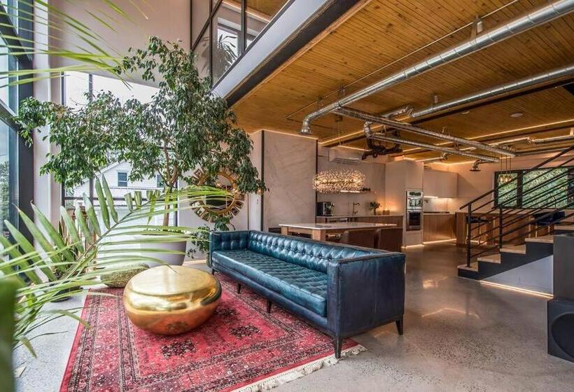 住宿加早餐 Luxury Bnb Halifax Rooftop The Sunrise Room