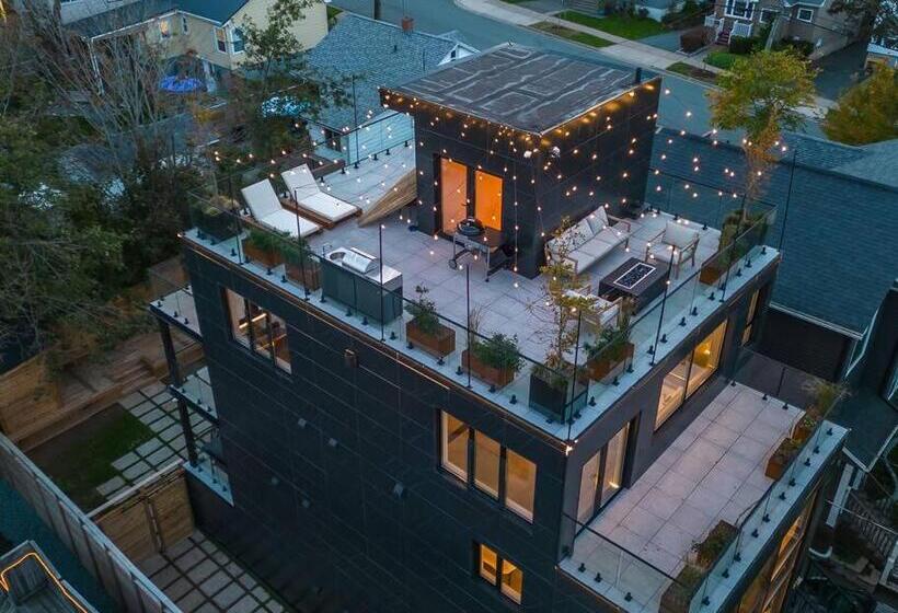 住宿加早餐 Luxury Bnb Halifax Rooftop The Sunrise Room