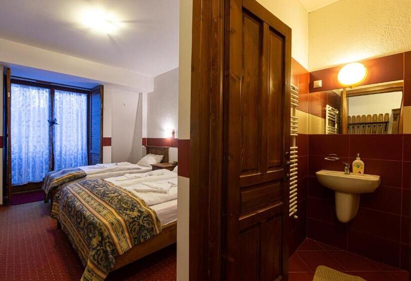 住宿加早餐  Pensiunea Si Restaurant Erdo