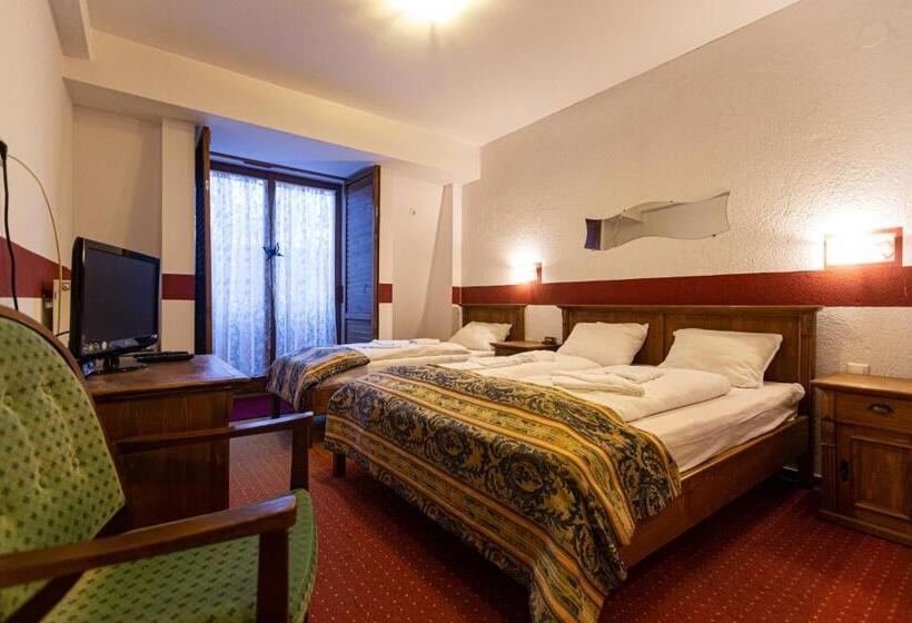 צימר Pensiunea Si Restaurant Erdo