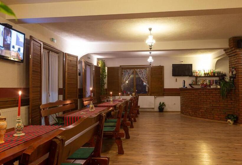 住宿加早餐  Pensiunea Si Restaurant Erdo