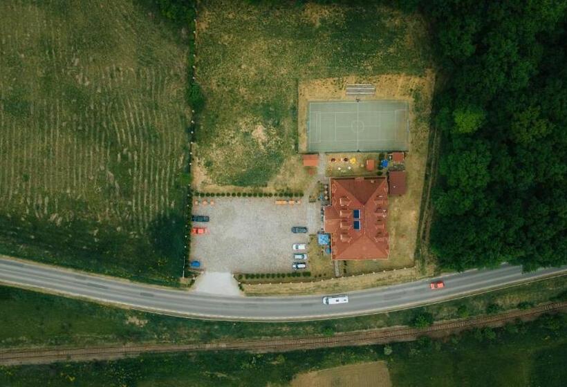 住宿加早餐  Pensiunea Si Restaurant Erdo