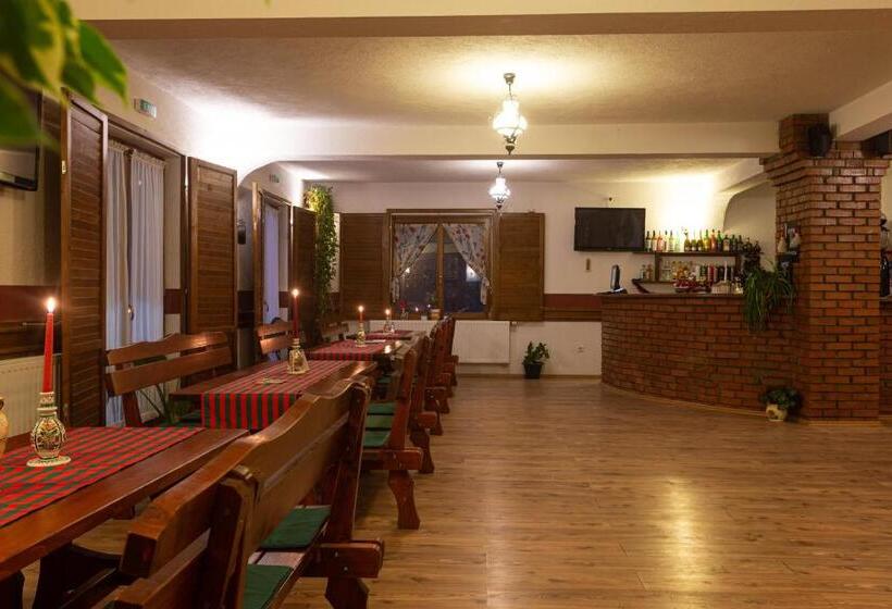 住宿加早餐  Pensiunea Si Restaurant Erdo