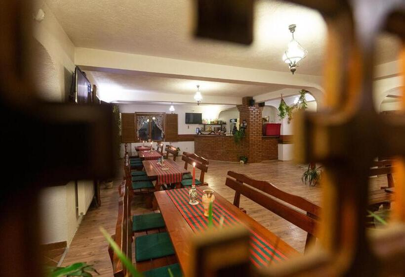 住宿加早餐  Pensiunea Si Restaurant Erdo