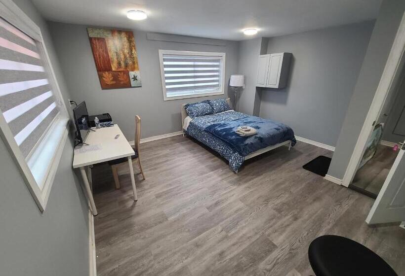 ベッドアンドブレックファースト Downtown Ottawa Spacious Room Accommodation
