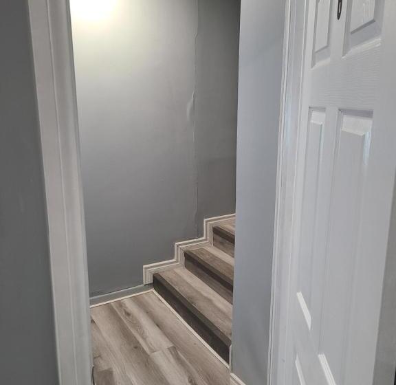 مبيت وإفطار Downtown Ottawa Spacious Room Accommodation