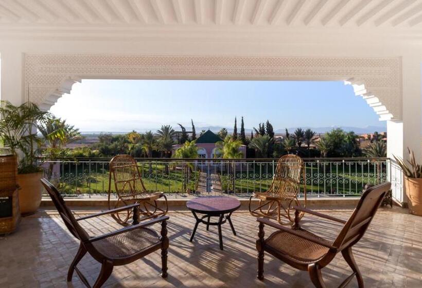 تختخواب و صبحانه The Levantine