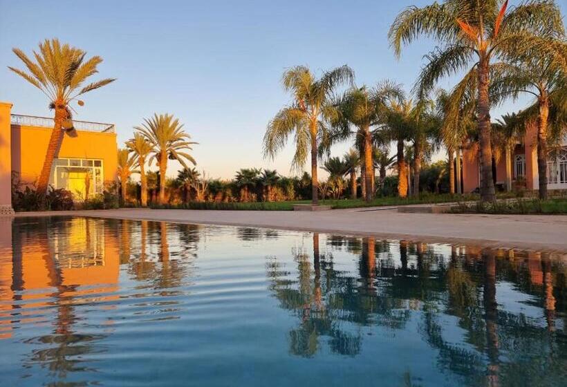 تختخواب و صبحانه The Levantine