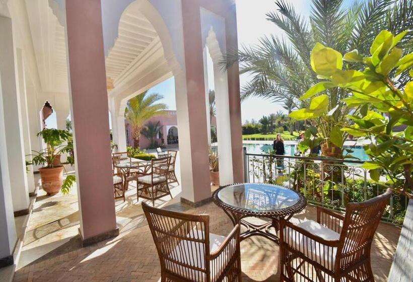 تختخواب و صبحانه The Levantine