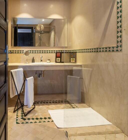 تختخواب و صبحانه The Levantine