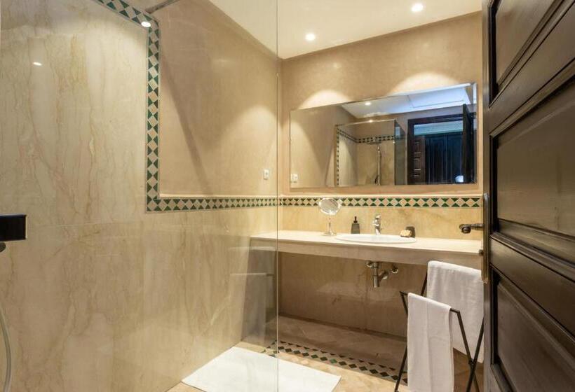 تختخواب و صبحانه The Levantine