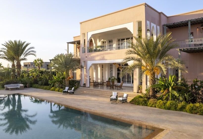 تختخواب و صبحانه The Levantine