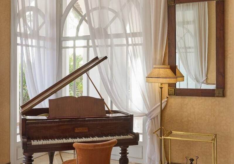 تختخواب و صبحانه The Levantine