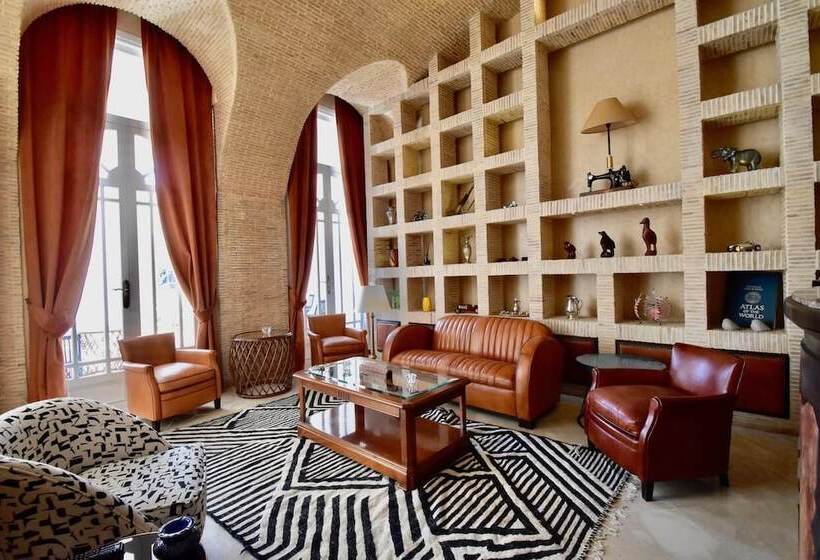 تختخواب و صبحانه The Levantine