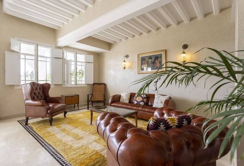 تختخواب و صبحانه The Levantine