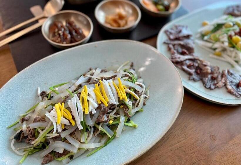 ベッドアンドブレックファースト The Stair House