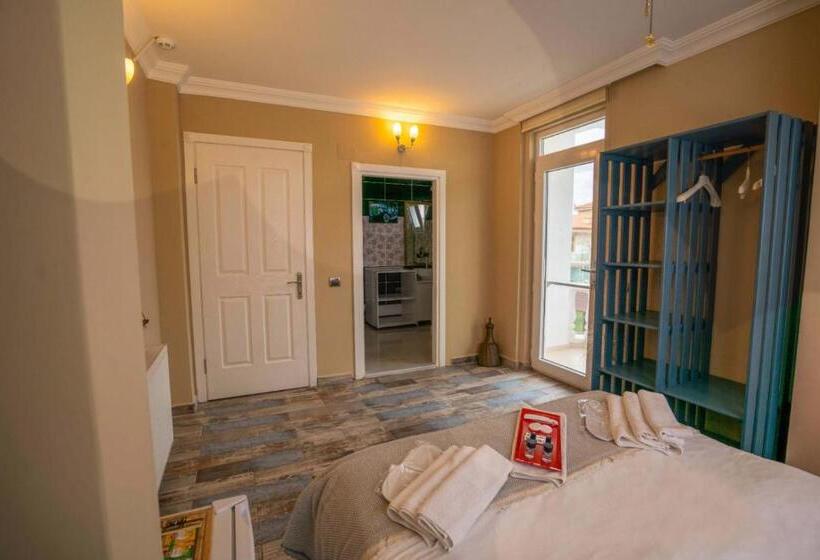 Cunda Ada Kızı Otel