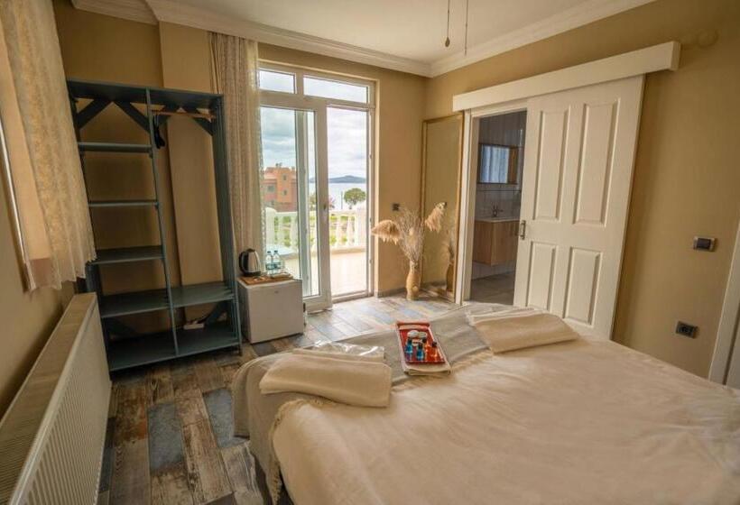 Cunda Ada Kızı Otel