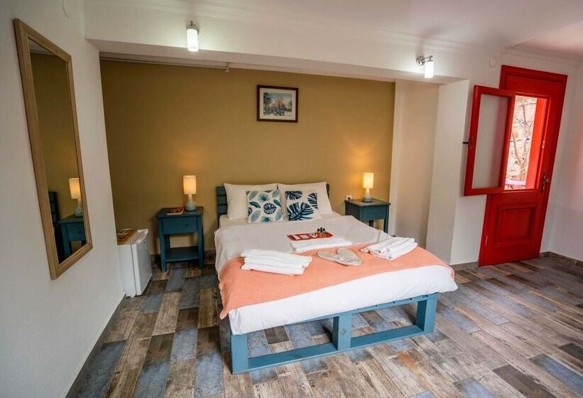 Cunda Ada Kızı Otel