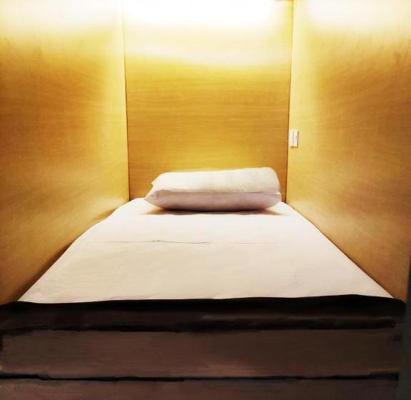 Fora Capsule Hostel Tuban Kuta Bali