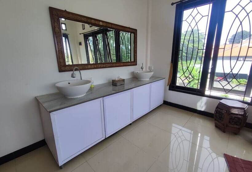 Fora Capsule Hostel Tuban Kuta Bali