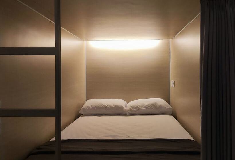 Fora Capsule Hostel Tuban Kuta Bali