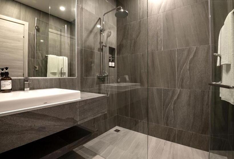 Homa Cherngtalay Phuket