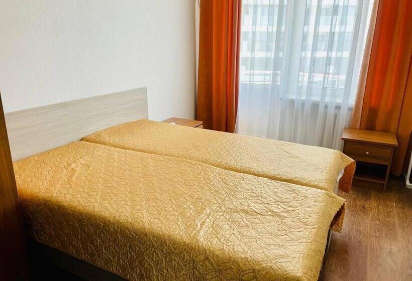 هتل біла акація